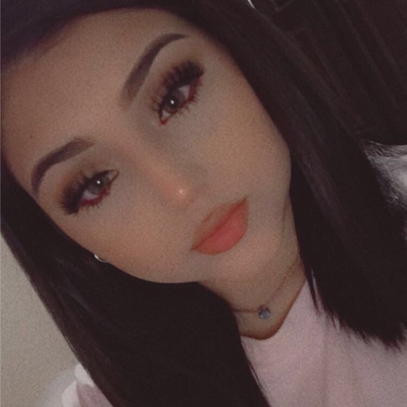 Meet your Posher, Aylin janelle - Picture 1 of 1